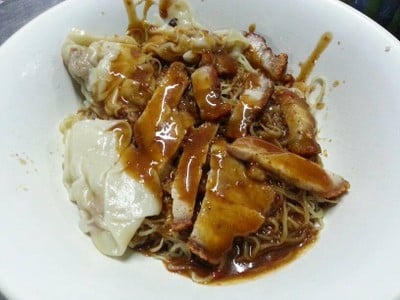 บะหมี่เกี้ยวหมูกรอบทีเด็ด!