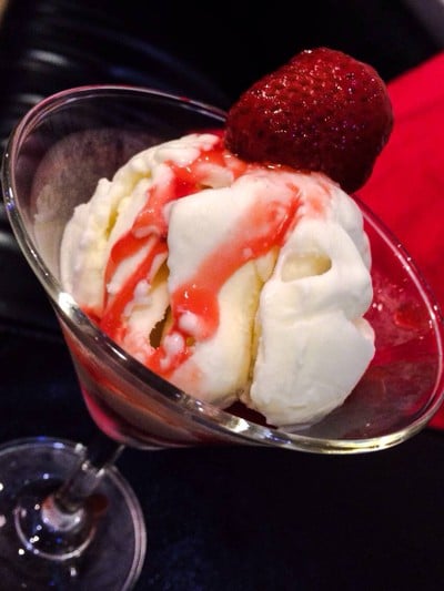 Ice cream studio (ไอศครีมสตูดิโอ) Ice cream studio (ไอศครีมสตูดิโอ)