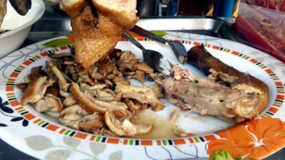 หนังเป็ดที่ทางร้านหั่นไว้ ฟินมากก