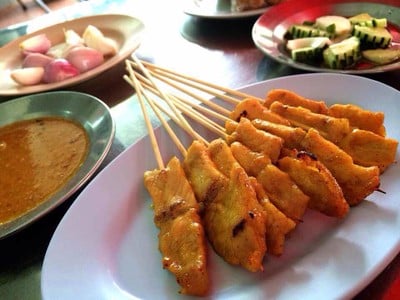 หมี่ต้นโพธิ์ เมืองภูเก็ต (วงเวียนหอนาฬิกา) สาขา 1 หอนาฬิกา