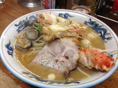 ราเมงปูทาราบะ , หอยเชลล์, หอยคล้ายหอยตลับ +หมู1,800 เยน