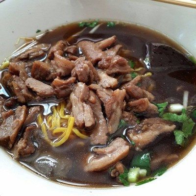 ก๋วยเตี๋ยวเป็ดตุ๋น เจ้าเก่าหนองมน