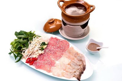 Madam T Vietnamese Restaurant (มาดามที) Madam T Vietnamese Restaurant (มาดามที)
