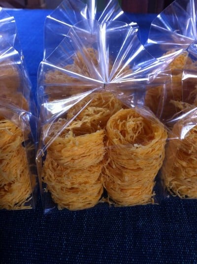 ฝอยทองป้าแดง