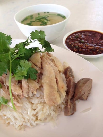 ข้าวมันไก่ป้าแอ้ว