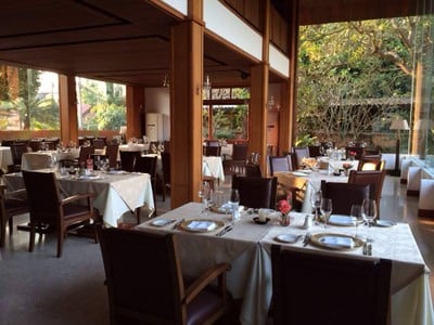 Le Crystal Restaurant