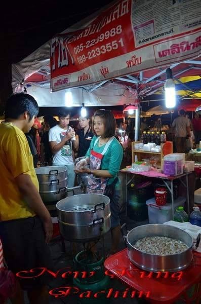 ราชา ขนมจีบแป้งสด ตลาดนัดเลียบทางด่วนรามอินทรา