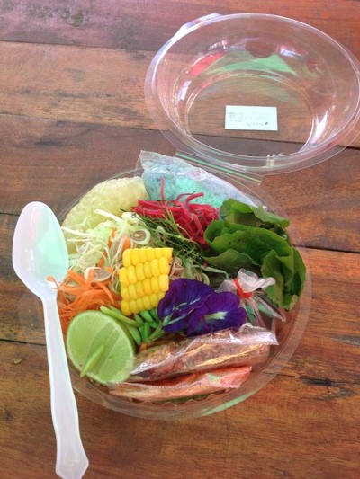 ข้าวยำปักใต้เครื่องเยอะมากกก