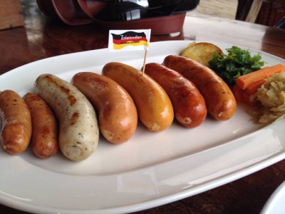 ไส้กรอกเยอรมัน ไร่บรรทิพา สวนผึ้ง