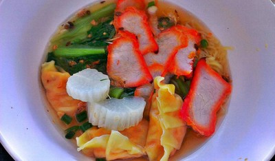 เกี๊ยวกุ้งหมูแดง