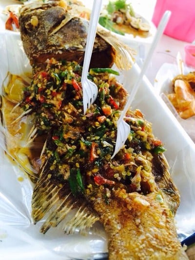 ปลาเก๋าราดพริกสด อร่อยสุดๆ