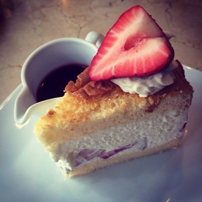 Mousses & Meringues (มูสแอนด์เมอแรงจ์) สุขุมวิท Mousses & Meringues (มูสแอนด์เมอแรงจ์) สุขุมวิท