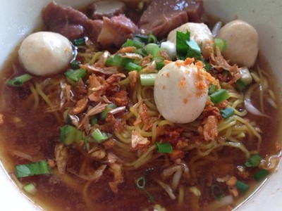 บะหมี่น้ำตกหมู