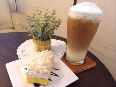 Caffee Latte+เค้กมะพร้าวอ่อน..110B.