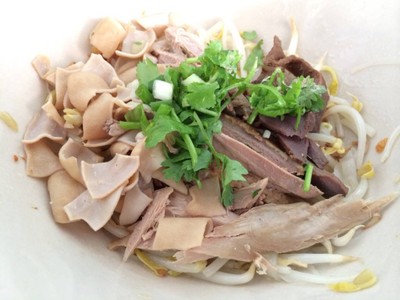 ก๋วยเตี๋ยวเป็ดบินประตูน้ำ