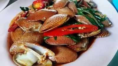 เลิศรส (ใต้ร่มมะเฟือง)