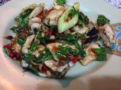 กะเพราปลาอินทรี 80 บาท