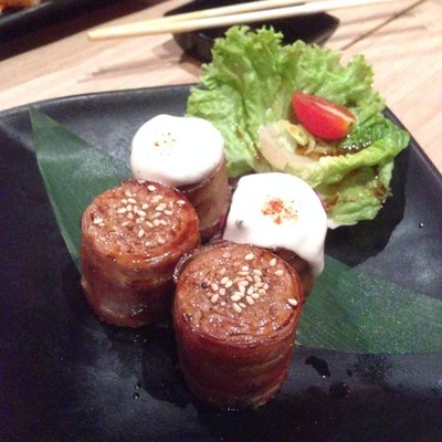 ข้าวพันหมูย่าง