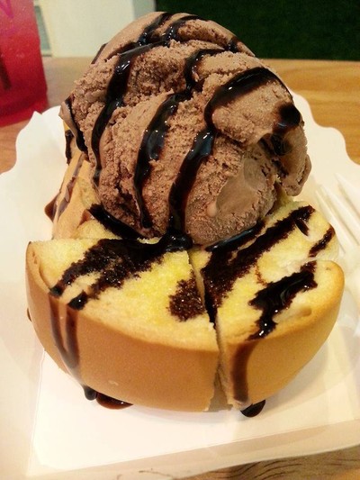 Yen-Yen Milk Cafe' (เย็น-เย็น มิวค์ คาเฟ่) Yen-Yen Milk Cafe' (เย็น-เย็น มิวค์ คาเฟ่)