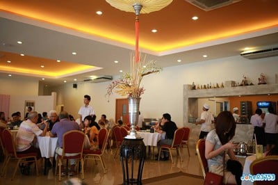 ภัตตาคารเล่งหงษ์ บาย หมวย (Leng Hong by Muay Restaurant) เลียบทางด่วนรามอินทรา