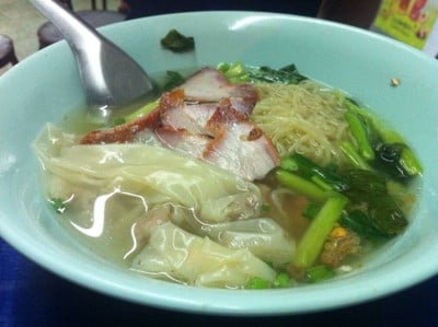 ราชาบะหมี่ (บะหมี่โยน) โคราช