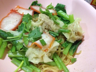 เปี๊ยก หมี่เกี๊ยว (PIAK MI KIEW) เปี๊ยก หมี่เกี๊ยว (PIAK MI KIEW)