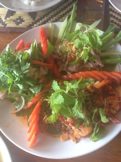 ยำสามทัพ [พล่ากุ้ง+หมูมะนาว+ยำปลาหมึก]