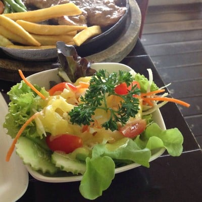 บ้านเกื้อ