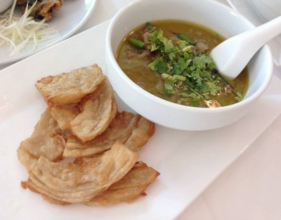 โรตีแกงพริกขี้หนูหมู 