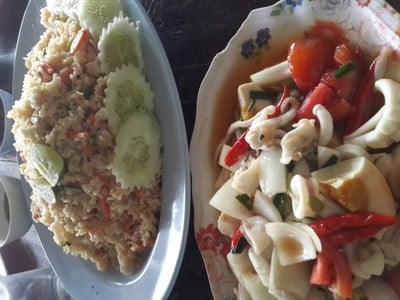 หมึกผัดไข่เค็มทำได้ประหลาดมาก