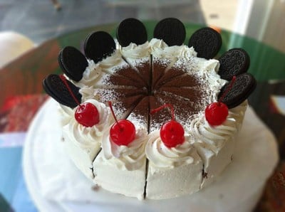 Bee's Café บ้านผึ้ง & Fika (บีส์คาเฟ่บ้านผึ้งแอนด์ฟี่กะ)