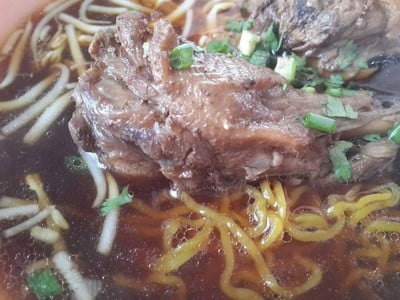 ก๋วยเตี๋ยวเป็ดชลบุรี (CHON BURI DUCK NOODLE) ก๋วยเตี๋ยวเป็ดชลบุรี (CHON BURI DUCK NOODLE)