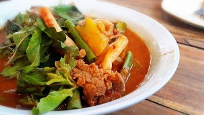 แกงป่าน่องลาย