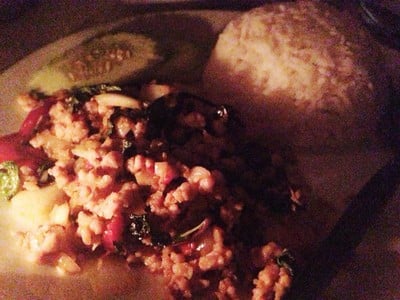 ข้าวกระเพราอร่อยเด็ดค่ะ