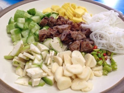 แหนมเนืองสี่แยกอู่ทอง (NAEM NUEANG SI YAEK U THONG) แหนมเนืองสี่แยกอู่ทอง (NAEM NUEANG SI YAEK U THONG)