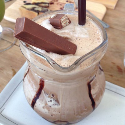 Lomo Cafe (โลโม่ คาเฟ่) Lomo Cafe (โลโม่ คาเฟ่)
