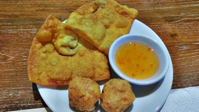 ก๋วยเตี๋ยวนายอ้วนเย็นตาโฟบะเต็งเสาชิงช้า Central Embrassy(Eat Thai)