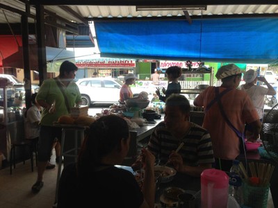 กิมท้อ นครปฐม ก๋วยเตี๋ยวต้มยำ