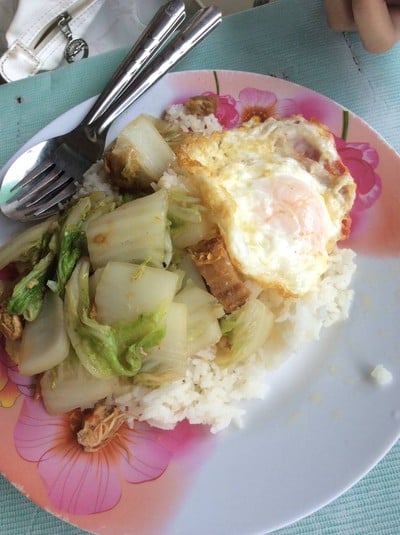 ข้าวผักกาดขาวหมูกรอบกุ้ง