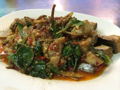 ผัดฉ่าปลาบึก