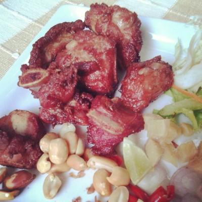 แหนมซี่โครงทอด