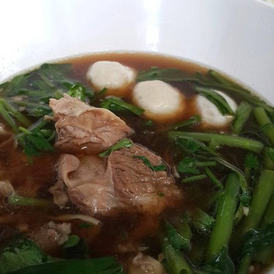 เกาเหลาหมูตุ๋นพิเศษ (60 บาท)