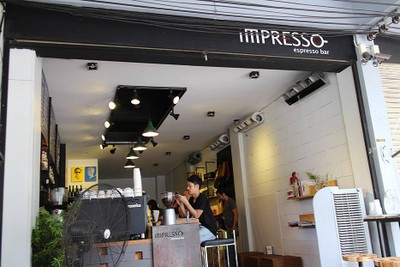 Impresso Espresso Bar ถนนสนามบินเก่า กองบิน41