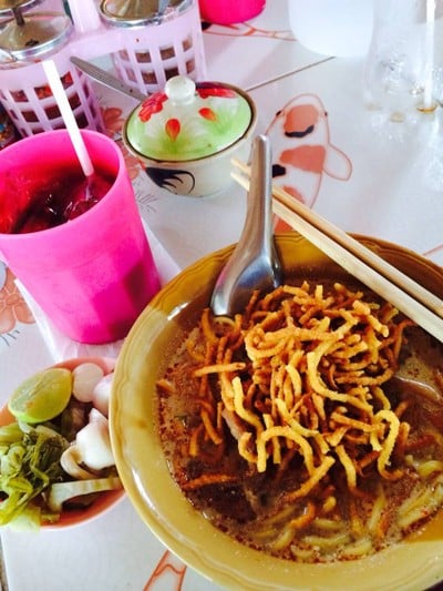 ข้าวซอยป้าไพ