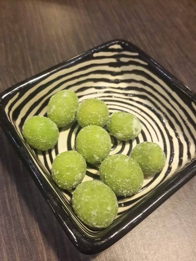 Jiro Raw bar & grill โรงแรม แมนฮัตตัน