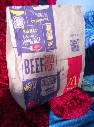McDonald's (แมคโดนัลด์) ไนท์บาซ่าร์ McDonald's (แมคโดนัลด์) ไนท์บาซ่าร์