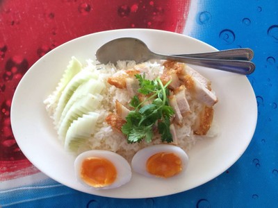 ข้าวหมูกรอบ