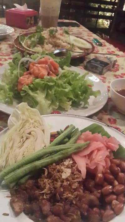 เสวนาพาเพลิน