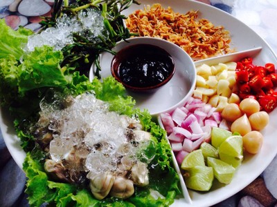 หอยนางรมทรงเครื่อง / ชุดละ 129 บาท 