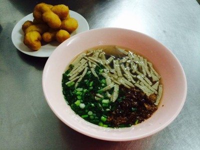 ก๋วยจั๊บมิชชั่น (Mission Vietnamese Noodle) ก๋วยจั๊บมิชชั่น (Mission Vietnamese Noodle)
